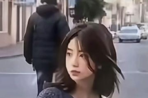 中秋晚会变“预制菜”？明星集体假唱穿帮主持人尬聊太敷衍